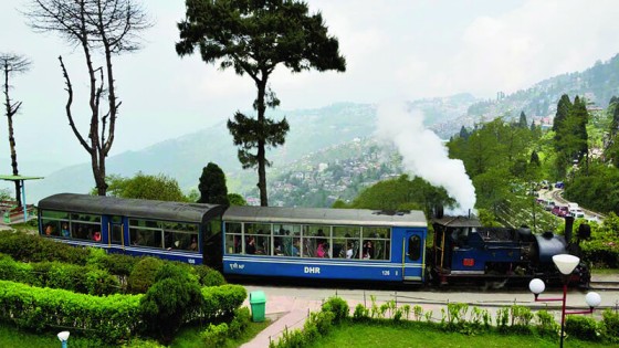 top places in darjeeling sightseeing